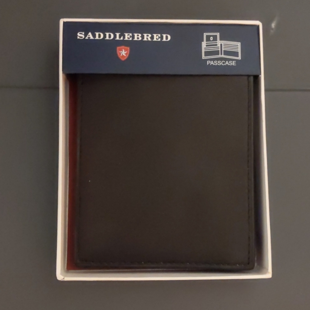 New! Saddlebred black leather wallet and passcase